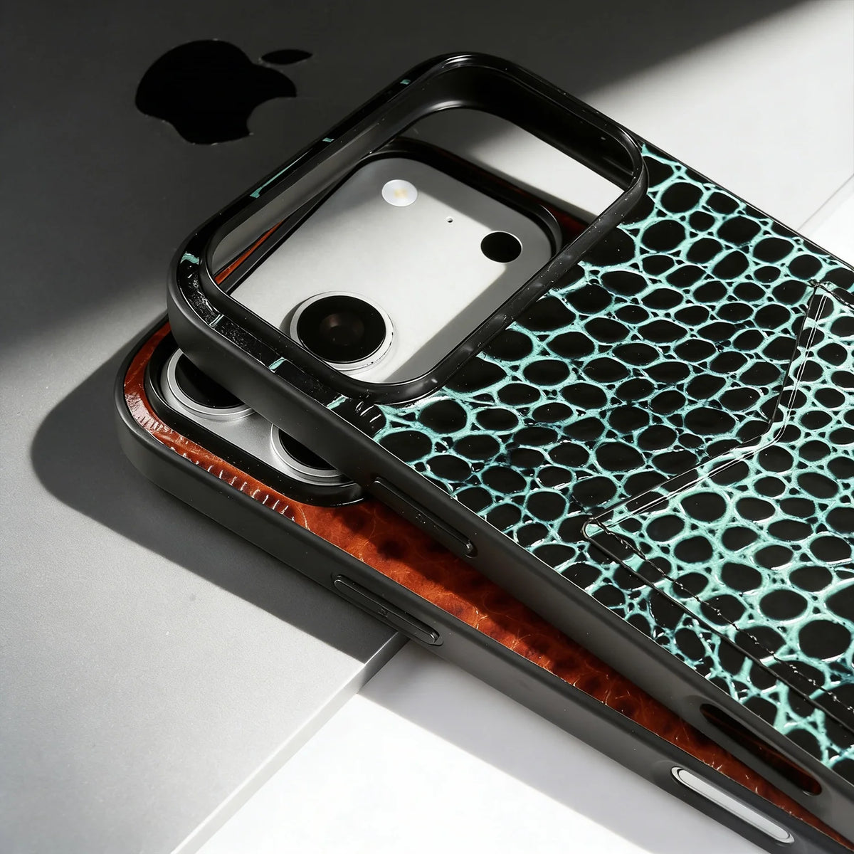 Genuine Leather Card Slot Case with Crocodile Pattern for iPhone 18 Series