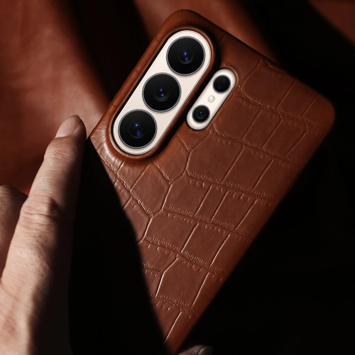Genuine Leather Case with Integrated Magnetic Ring for Samsung Galaxy S21 Series