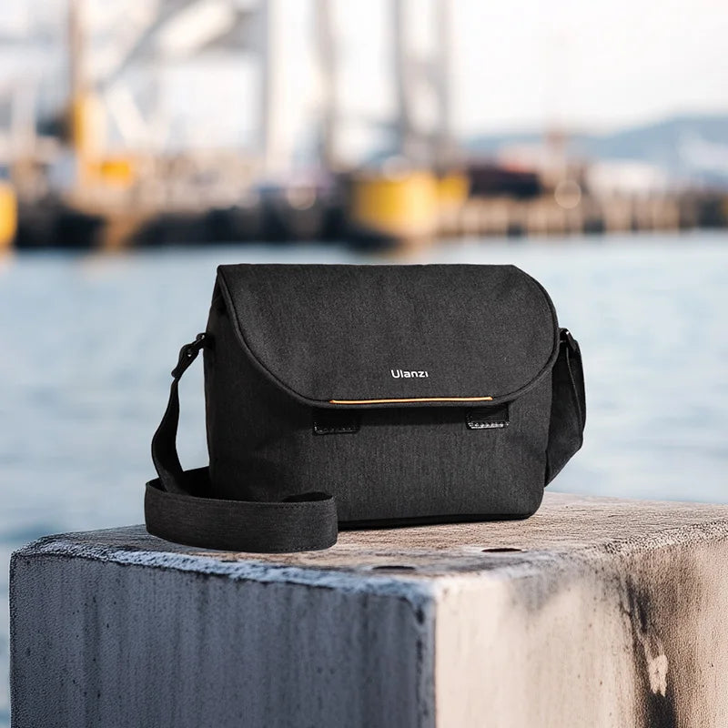 Ulanzi F02 Mirrorless Camera Sling Bag