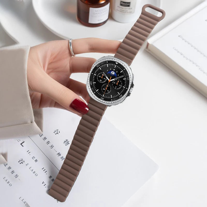 Adjustable Magnetic Silicone Bracelet for Samsung Galaxy Watch 8 & Galaxy Watch 8 Classic