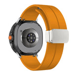 Silicone Magnetic Buckle Strap for Samsung Galaxy Watch 8 /  Galaxy Watch 8 Classic