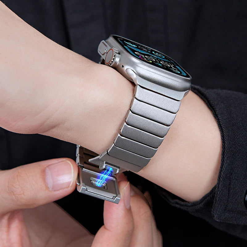 Durable Titanium Metal Band with Magnetic Buckle for Apple Watch