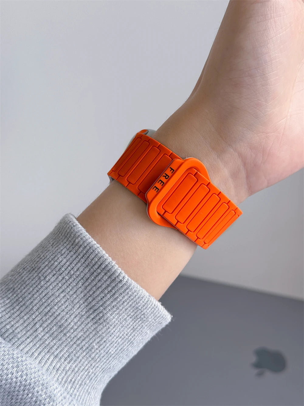 Asymmetrical Magnetic Silicone Strap for Apple Watch