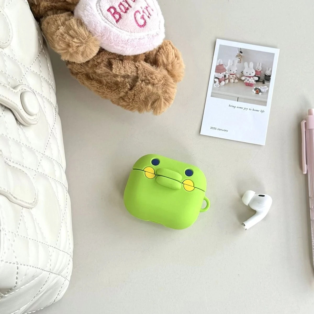 Cartoon Frog Silicone Case with Carabiner for AirPods Pro 2