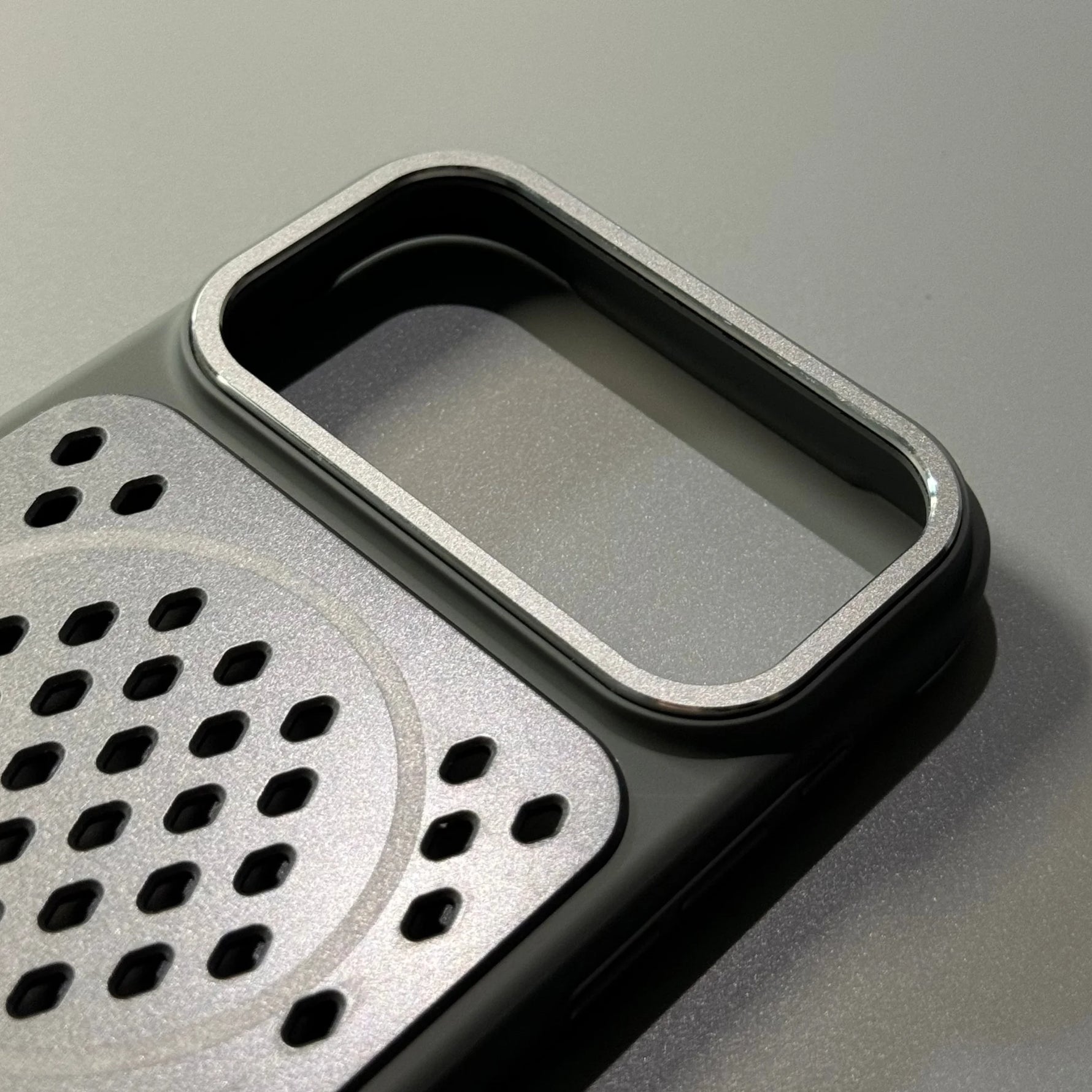Honeycomb Heat Dissipation MagSafe Case for iPhone 17 Series