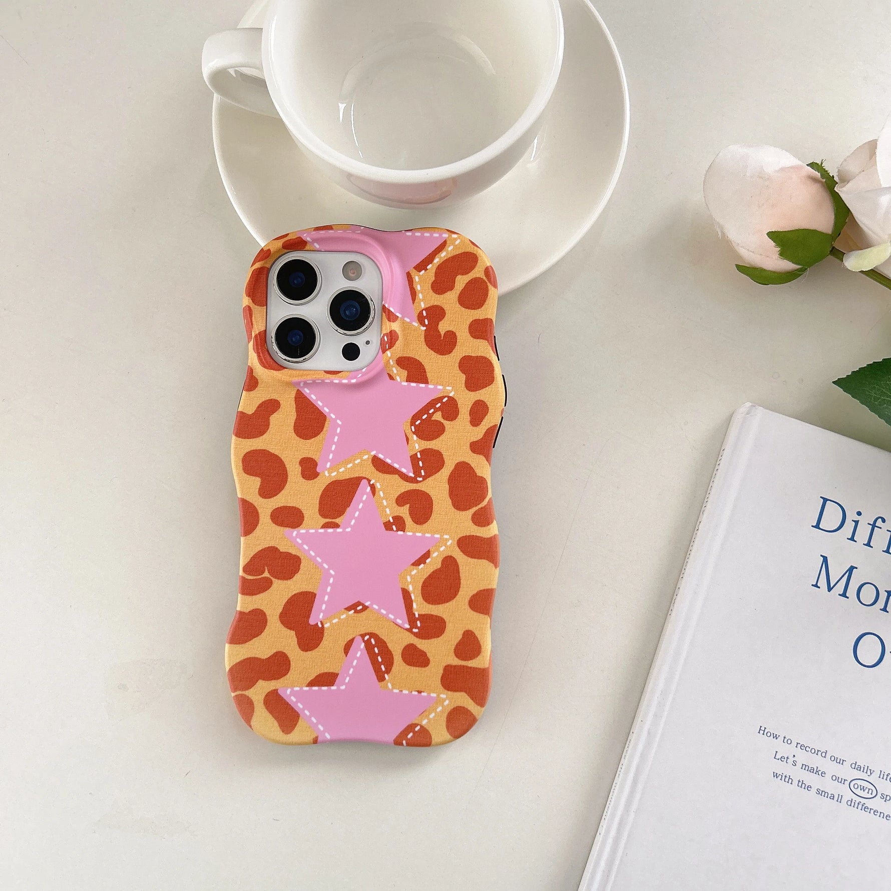 Cute Orange Leo Print & Pink Star Design Wavy Edge Case for iPhone 16 Series