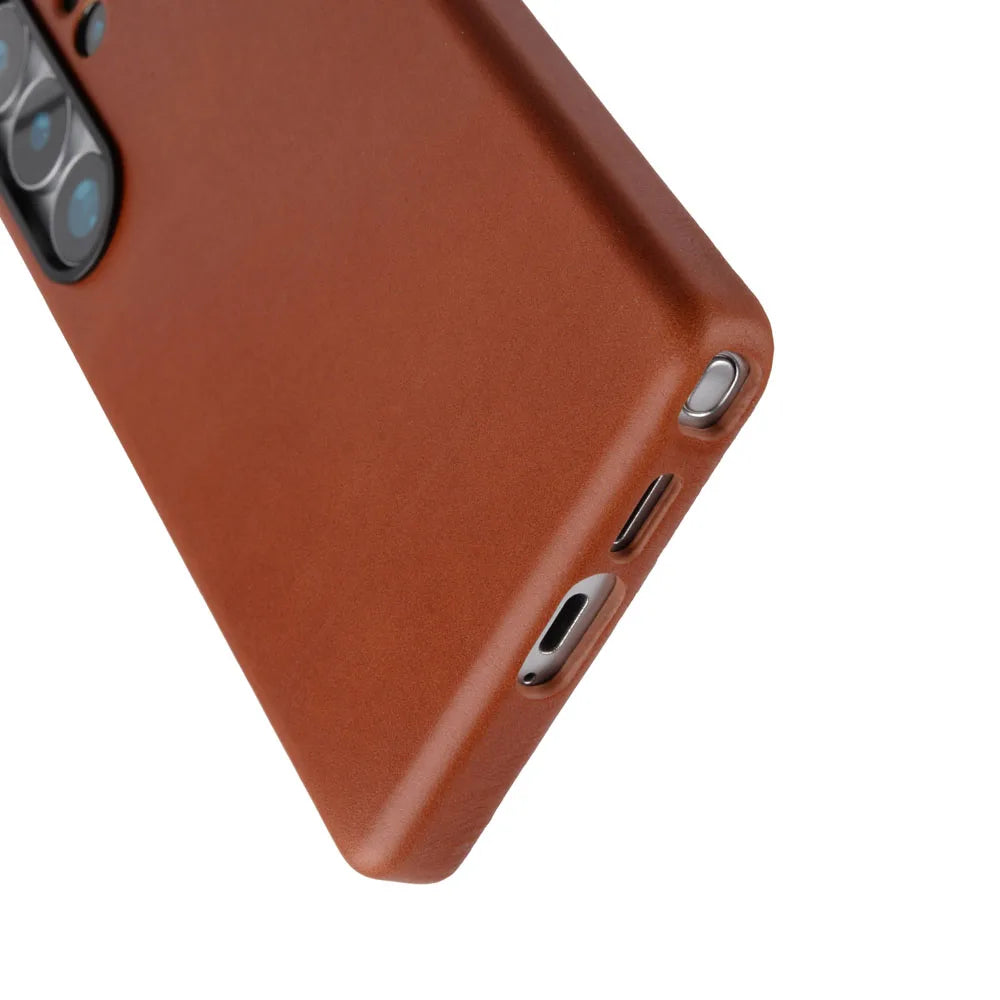 Luxury Oil Wax Leather Case with Magnetic Closure for Samsung Galaxy S25 Ultra