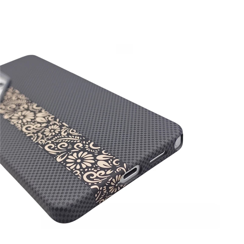 Matte Carbon Fiber Wireless Charging Case with Raised Camera Ring for Samsung Galaxy S26 Ultra