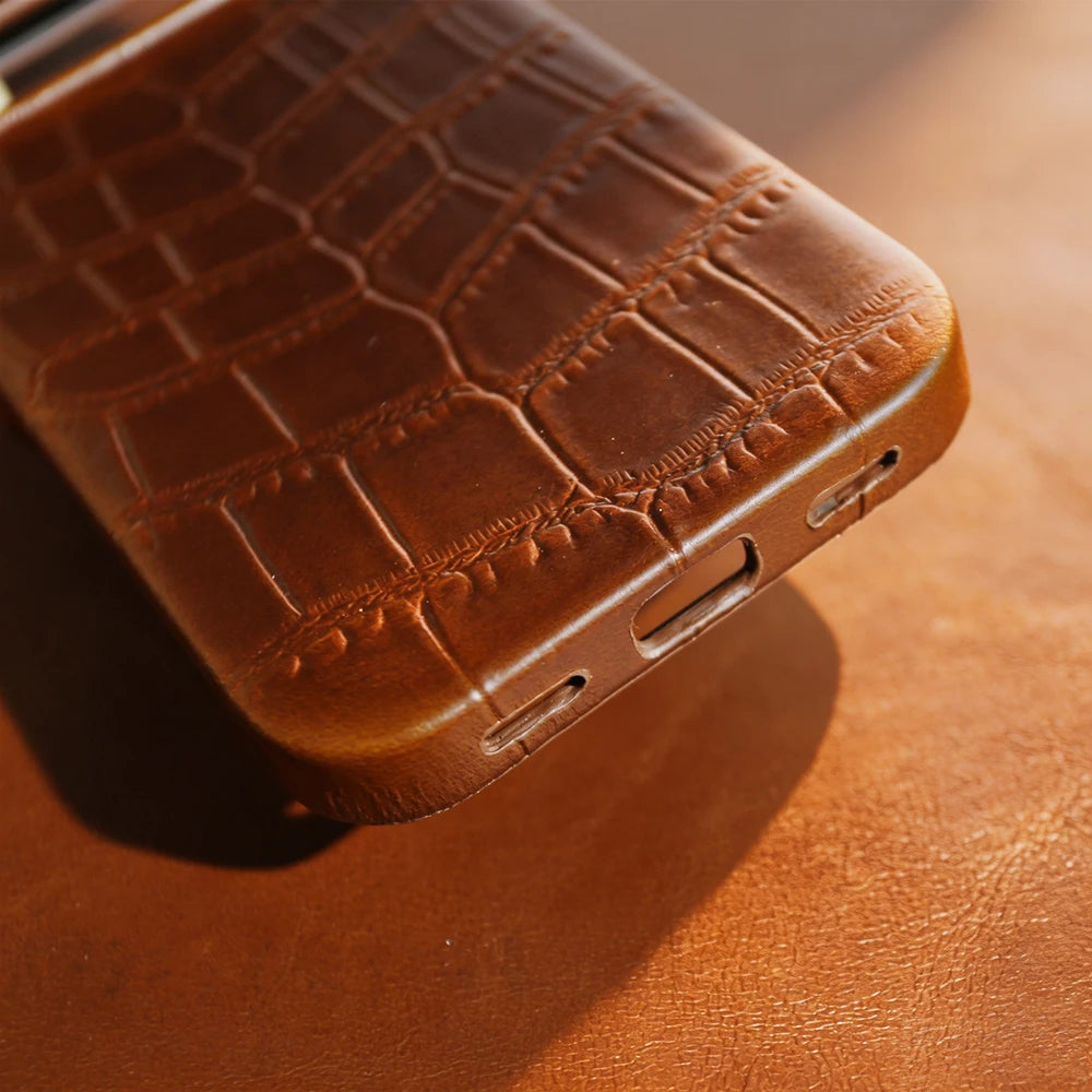 Crocodile-Embossed Leather Camera Protection Case with Raised Lens Ring for Google Pixel 10 Series
