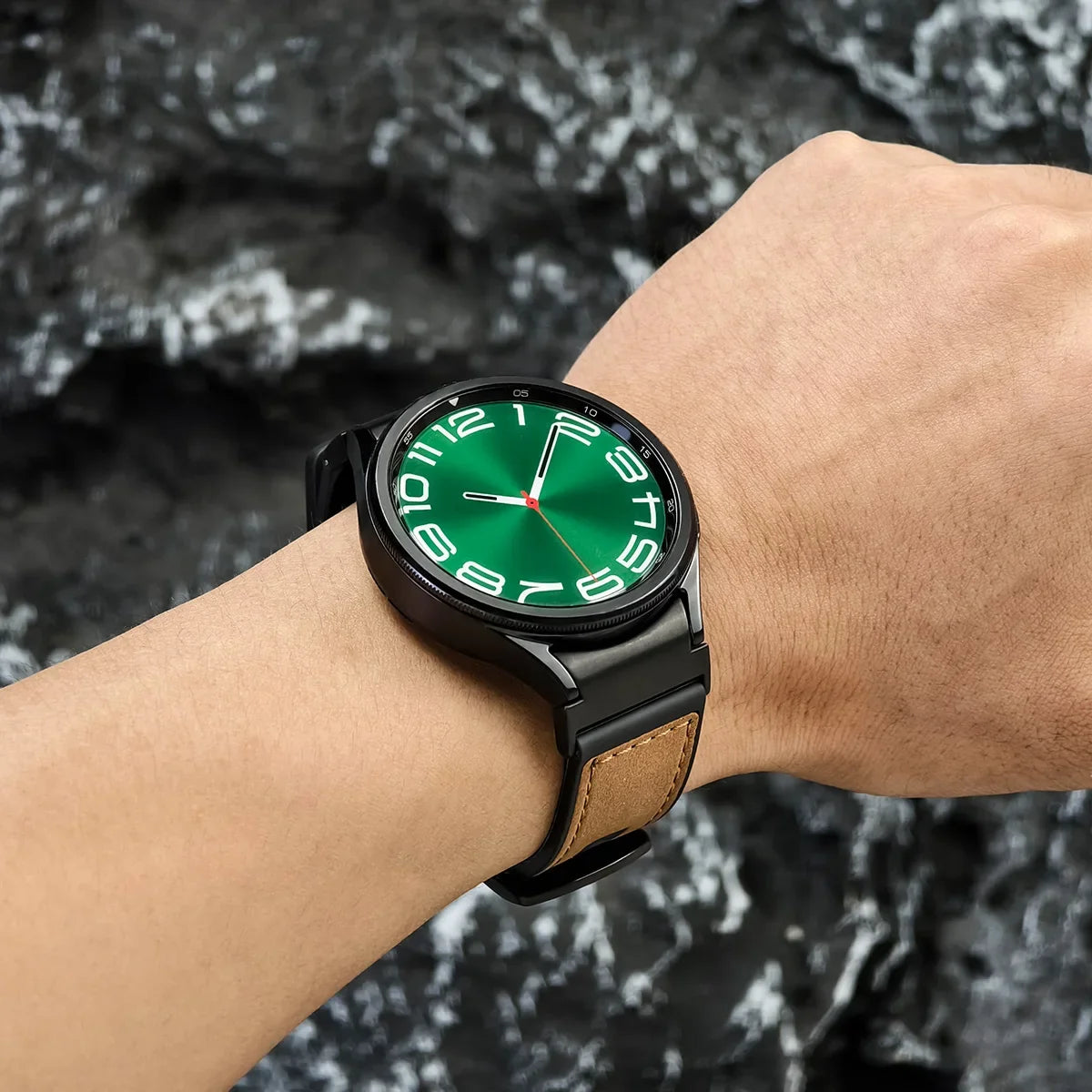 Silicone and Leather Replacement Strap for Samsung Galaxy Watch 6 and Galaxy Watch 6 Classic