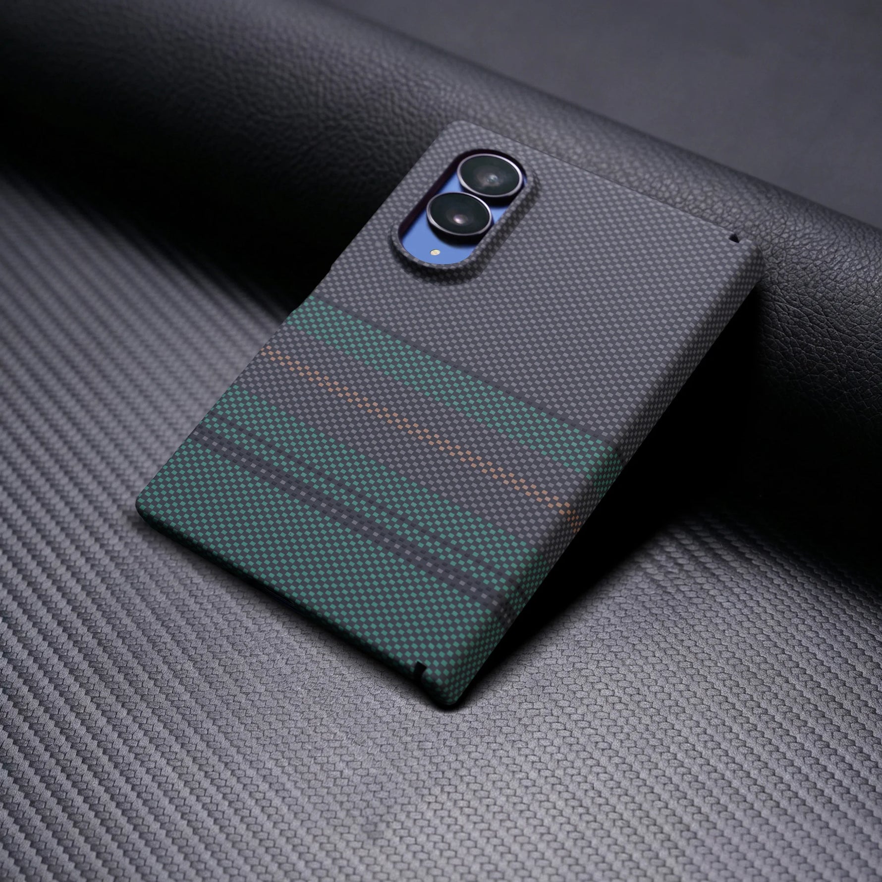 Premium Carbon Fiber Protective Case with Hinge Protection for Samsung Galaxy Z Fold 8
