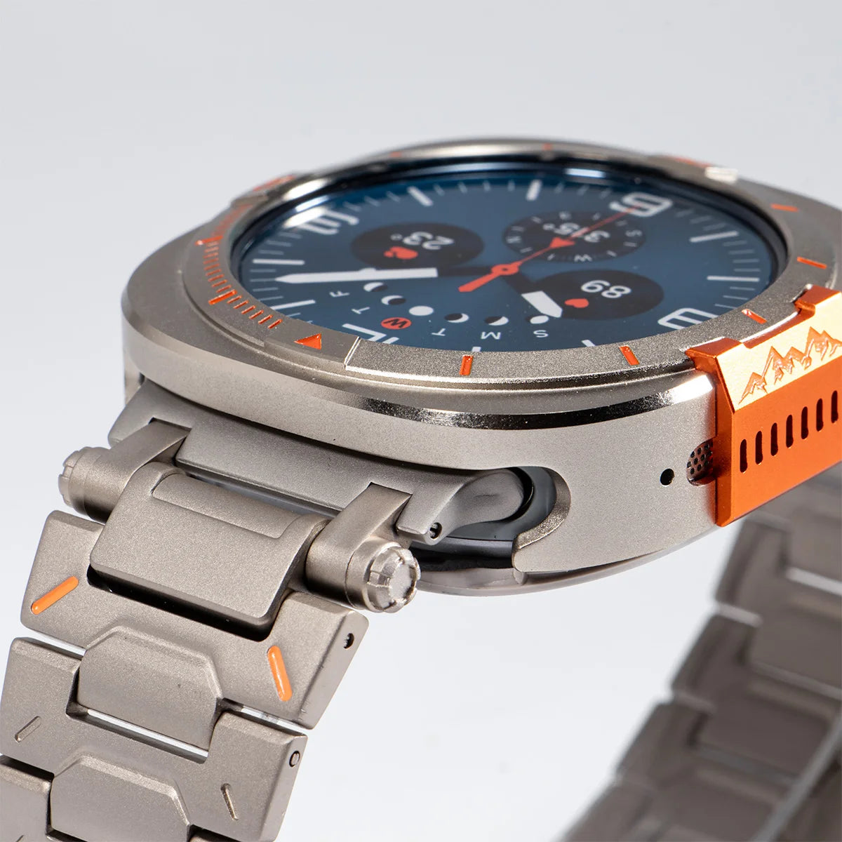 Reinforced Bumper Case with Raised Protective Bezel for Samsung Galaxy Watch Ultra (2025)