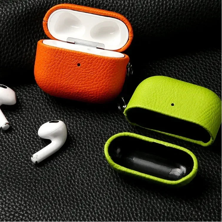 Lychee Pattern Cowhide Case with Secure Buckle for AirPods Pro 3