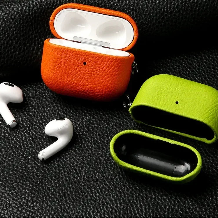 Lychee Pattern Cowhide Case with Secure Buckle for AirPods Pro 2