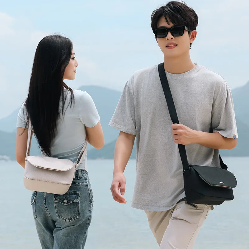 Ulanzi F02 Mirrorless Camera Sling Bag